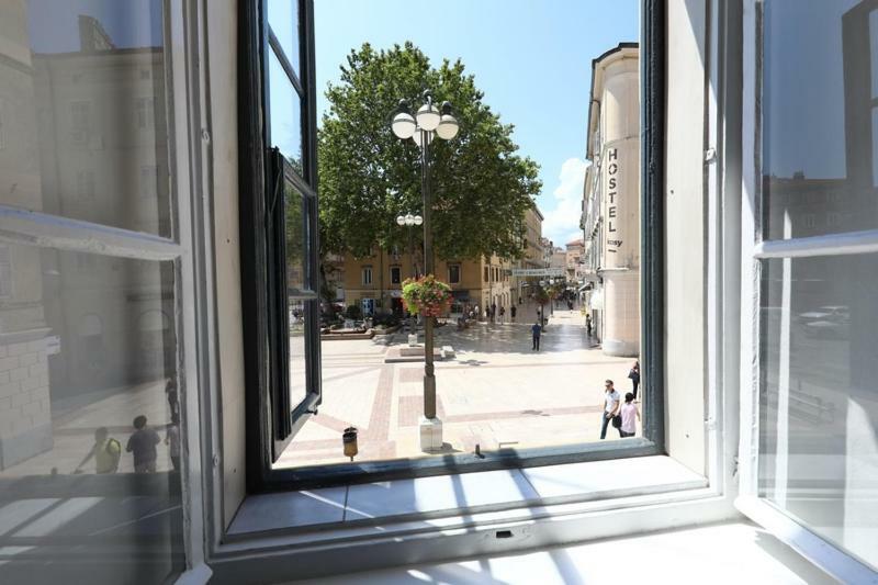 Odeon Apartment And Rooms Rijeka Exterior foto