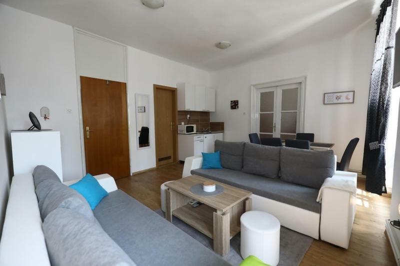Odeon Apartment And Rooms Rijeka Exterior foto